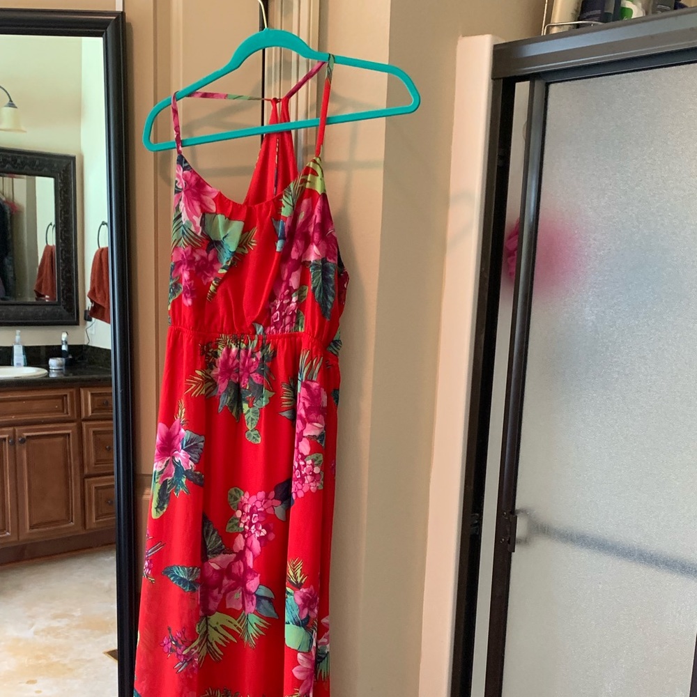 Size large BEAUTIFUL floral maxi dress.